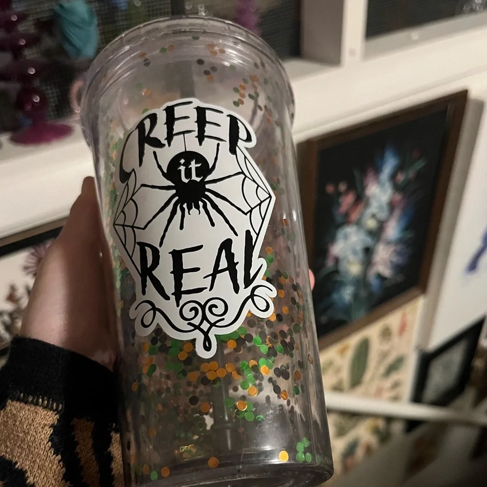 HALLOWEEN CREEP IT REAL SPARKLY PLASTIC DRINKING CUP WITH PLASTIC STRAW
